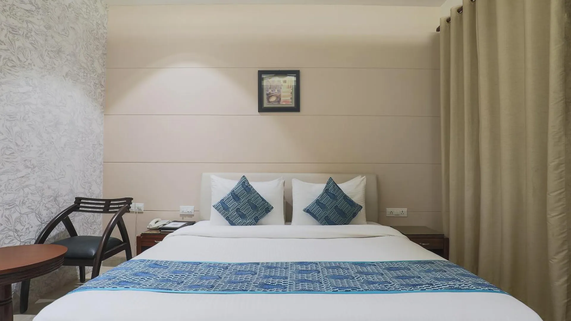 ****  Cosy Grand, Chanakyapuri By The Cosy Hotels New Delhi India