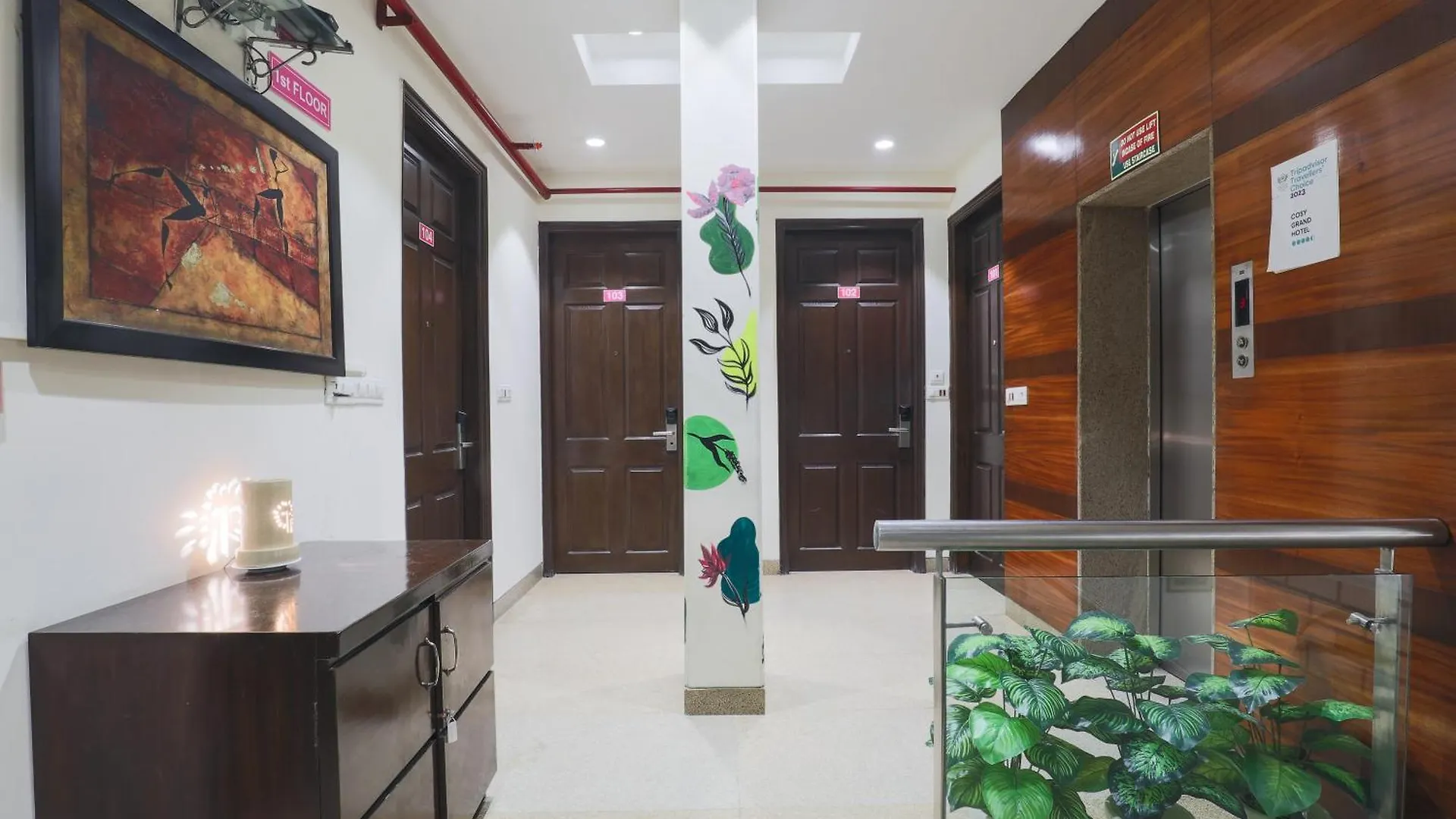 Cosy Grand, Chanakyapuri By The Cosy Hotels New Delhi 4*,