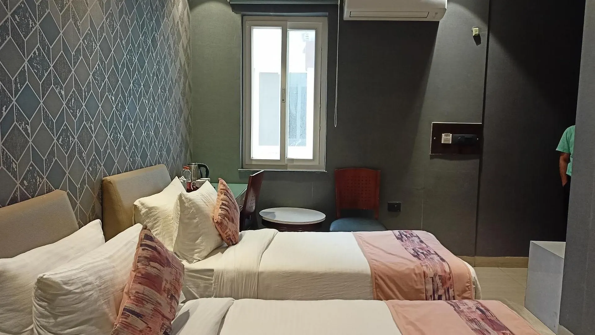Cosy Grand, Chanakyapuri By The Cosy Hotels New Delhi 4*,  India