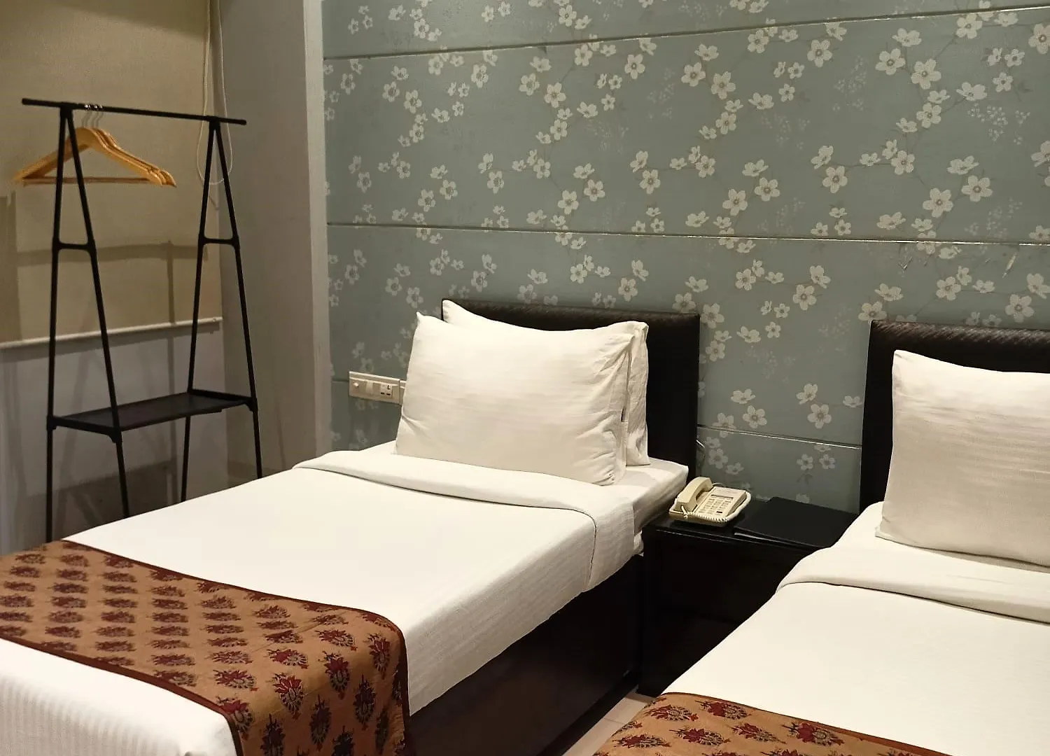Cosy Grand, Chanakyapuri By The Cosy Hotels New Delhi 4*,