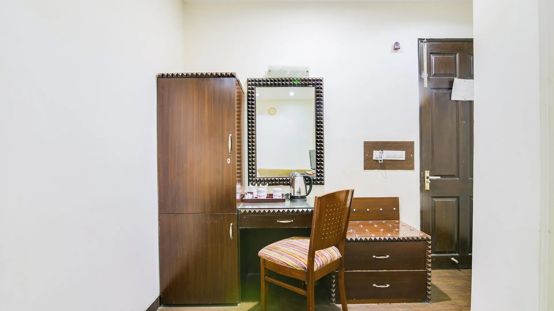 ****  Cosy Grand, Chanakyapuri By The Cosy Hotels New Delhi India